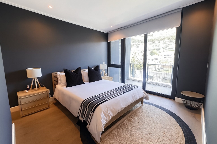 To Let 4 Bedroom Property for Rent in Green Point Western Cape